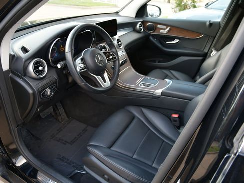 Used 2022 Mercedes-Benz GLC 300 GLC 300 SUV image 11