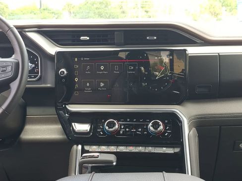 Used 2023 GMC Sierra 1500 Denali w/ Denali Reserve Package AWD/4WD image 29