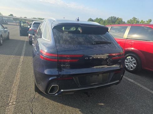 Used 2022 Genesis GV70 2.5T AWD/4WD image 7