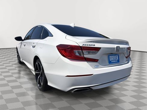 Used 2018 Honda Accord Sport image 7