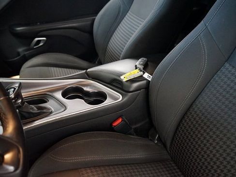 Used 2019 Dodge Challenger SXT image 26