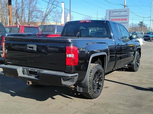 Used 2017 GMC Sierra 1500 SLE w/ SLE Value Package image 8