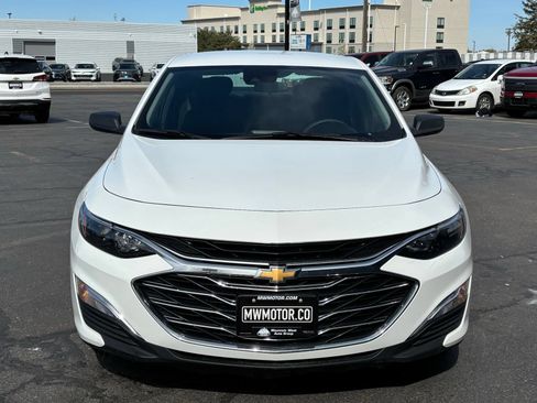 Used 2024 Chevrolet Malibu LS FWD image 2