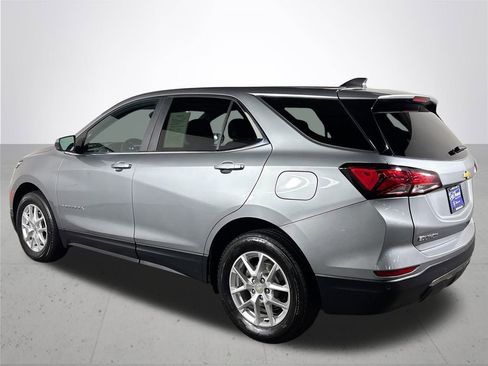 Used 2023 Chevrolet Equinox LT w/ Driver Convenience Package image 8