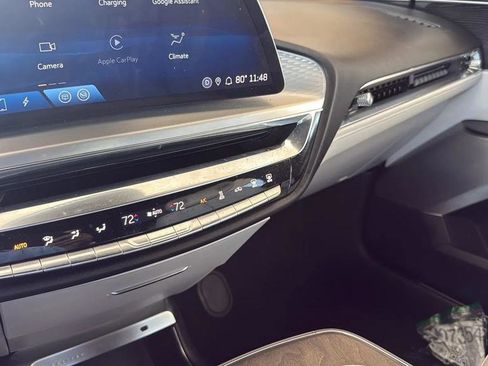 Used 2023 Cadillac Lyriq 2WD image 26