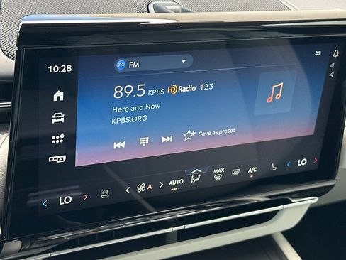 New 2026 Lincoln Nautilus Premier AWD/4WD image 17