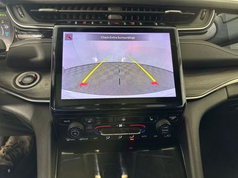 Used 2023 Jeep Grand Cherokee 4WD 4xe image 22