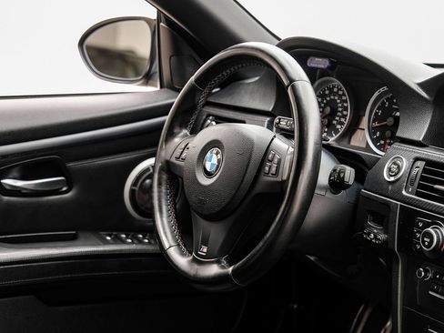 Used 2011 BMW M3 Convertible RWD image 14