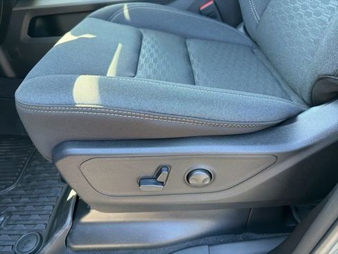 New 2026 RAM 1500 4x4 Crew Cab image 15