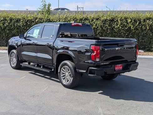 Used 2024 Chevrolet Colorado LT RWD image 11