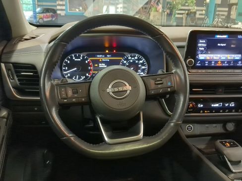 Used 2023 Nissan Rogue SV w/ SV Premium B Package AWD/4WD image 2