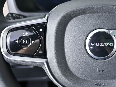 Certified 2025 Volvo XC90 B5 Plus AWD/4WD image 12