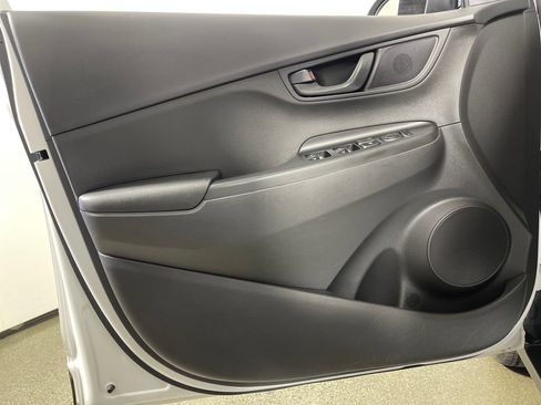 Certified 2022 Hyundai Kona SEL w/ Cargo Package AWD/4WD image 19