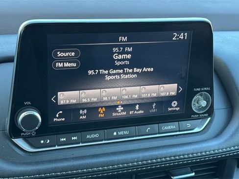 Used 2023 Nissan Rogue SV image 21