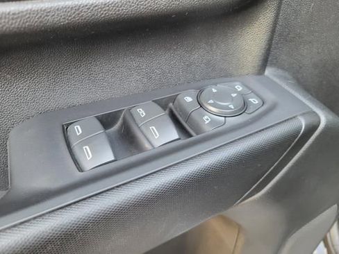 Used 2022 Chevrolet Silverado 2500 Custom w/ Custom Value Package AWD/4WD image 21