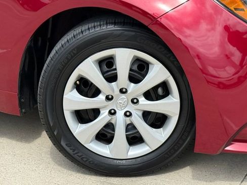 Used 2024 Toyota Corolla LE image 2