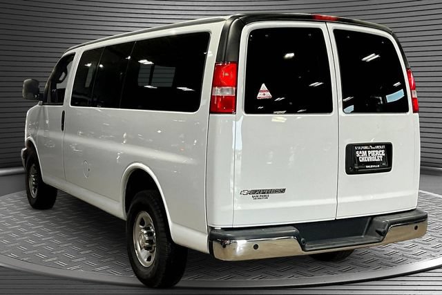 Used 2021 Chevrolet Express 2500 LT w/ LT Preferred Equipment Group RWD image 4