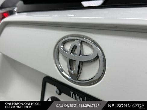 Used 2020 Toyota RAV4 XLE Premium FWD image 16