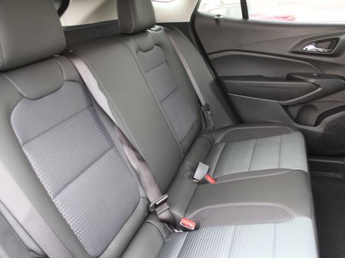 New 2026 Chevrolet Trax LT image 16