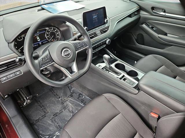 Used 2023 Nissan Altima 2.5 SV AWD/4WD image 12