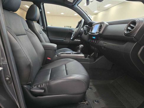 Certified 2023 Toyota Tacoma TRD Off-Road w/ TRD Premium Off Road Package AWD/4WD image 27