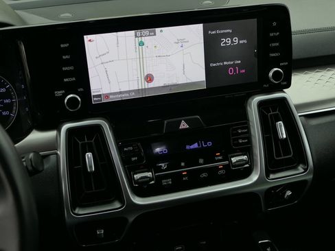 Used 2022 Kia Sorento S FWD image 22