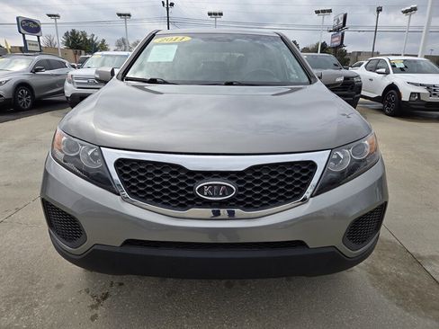 Used 2011 Kia Sorento LX image 8