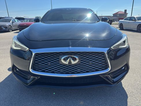 Used 2018 INFINITI Q60 Red Sport 400 w/ Sensory Package 3.0T Sport AWD/4WD image 6