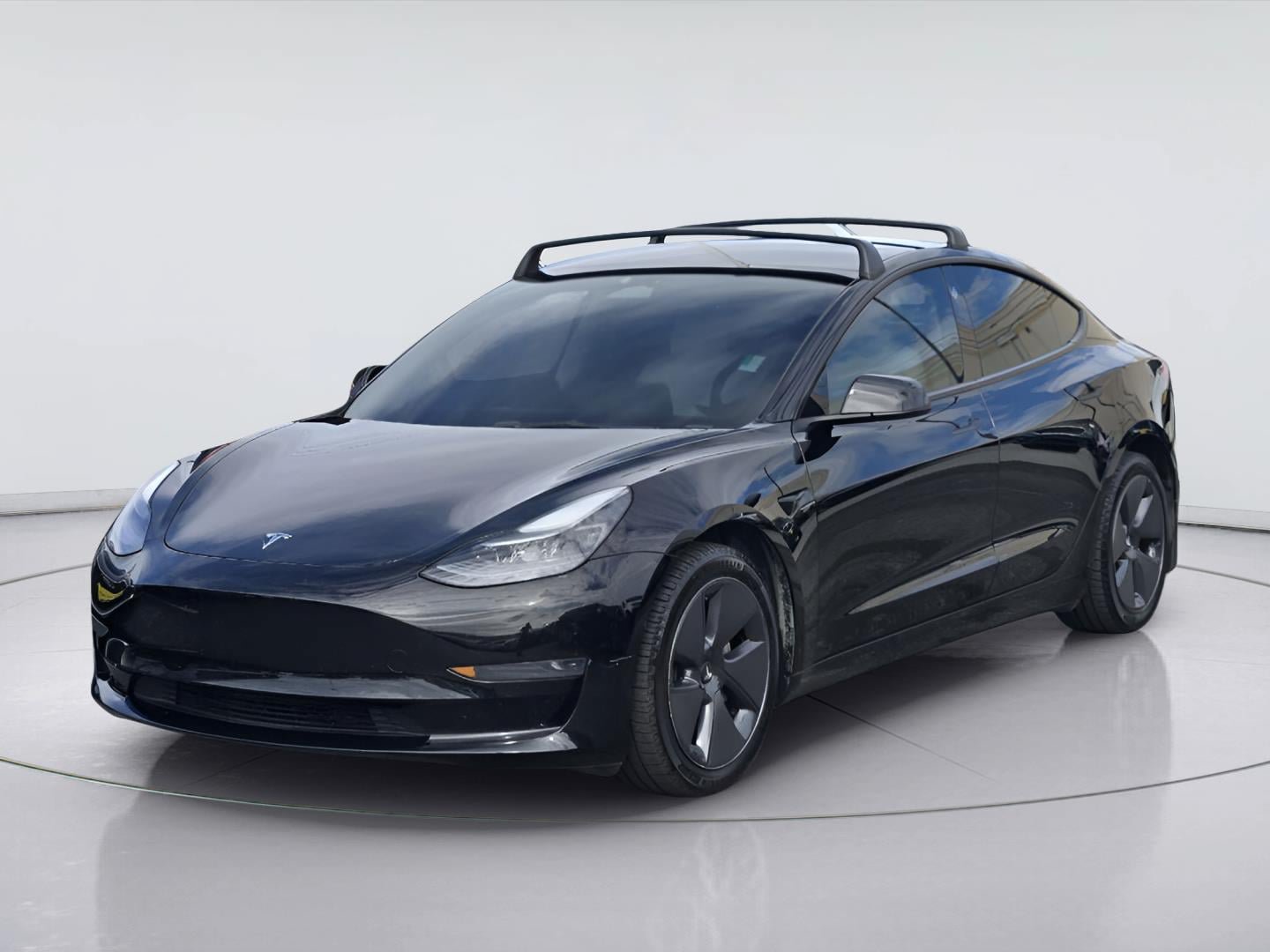 Used 2023 Tesla Model 3 Standard Range RWD image 1