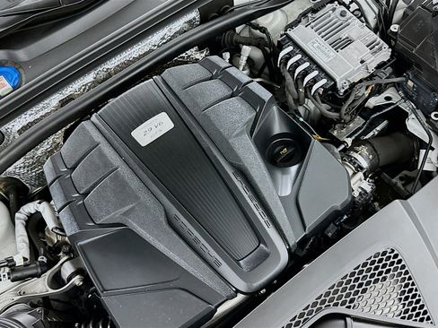 Used 2021 Porsche Macan GTS image 33