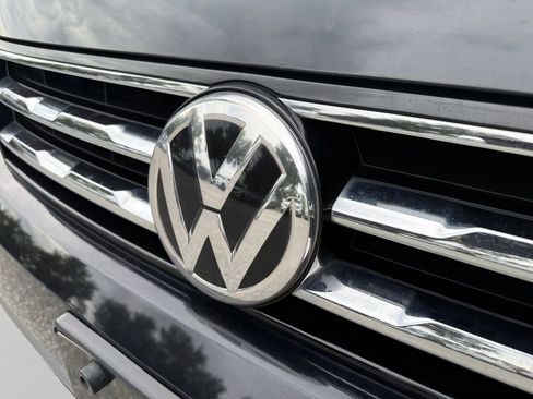 Used 2019 Volkswagen Tiguan S FWD image 6