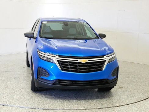Used 2024 Chevrolet Equinox LS w/ LS Convenience Package FWD image 2