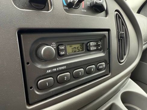 Used 2003 Ford E-350 and Econoline 350 XL RWD image 94