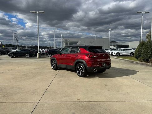 Used 2022 Chevrolet TrailBlazer RS w/ Sun and Liftgate Package image 7