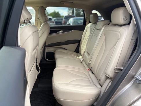 Used 2020 Lincoln Nautilus Reserve AWD/4WD image 12