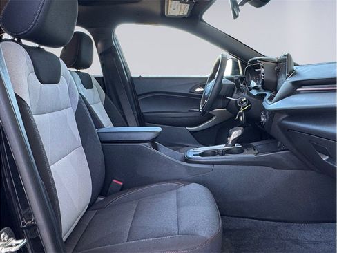 Used 2026 Chevrolet Trax RS w/ Sunroof Package FWD image 20