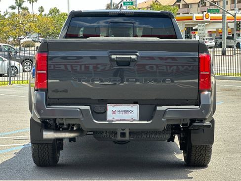 New 2026 Toyota Tacoma TRD Off-Road AWD/4WD image 4