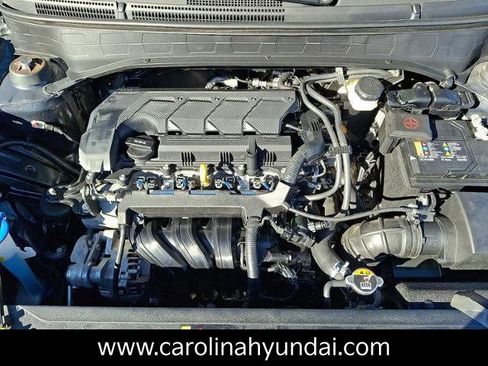 Certified 2024 Hyundai Venue SEL image 28