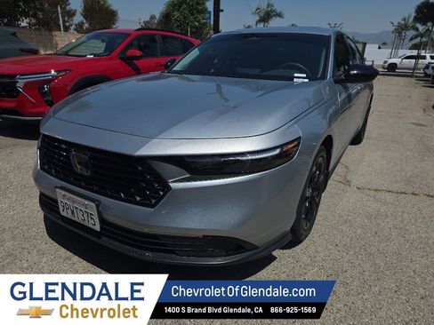 Used 2025 Honda Accord SE image 2