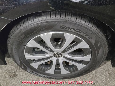 Certified 2021 Toyota Prius Prime Limited image 9