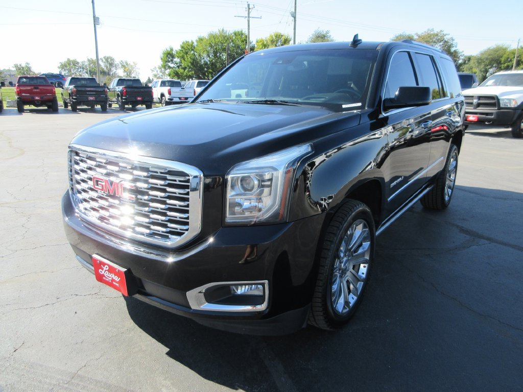Certified 2018 GMC Yukon Denali w/ Open Road Package AWD/4WD image 12