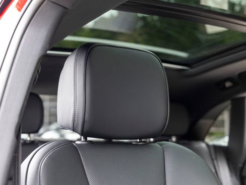 Certified 2026 Porsche Macan AWD/4WD image 68