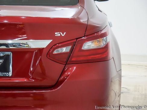 Used 2018 Nissan Altima 2.5 SV w/ 2.5 SV Technology Package image 8