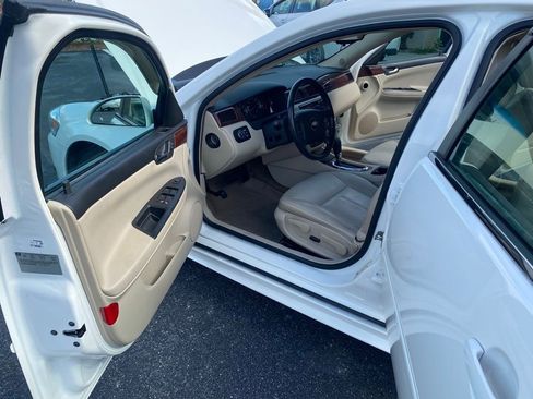 Used 2009 Chevrolet Impala LT image 16
