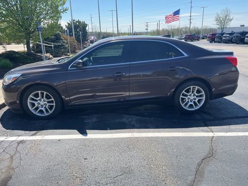 Used 2015 Chevrolet Malibu LT w/ Power Convenience Package FWD image 5
