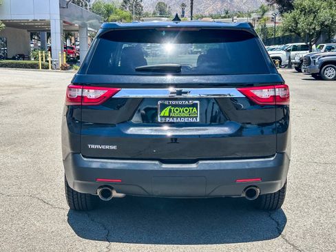 Used 2018 Chevrolet Traverse LS w/ LPO, Black Accent Package FWD image 7