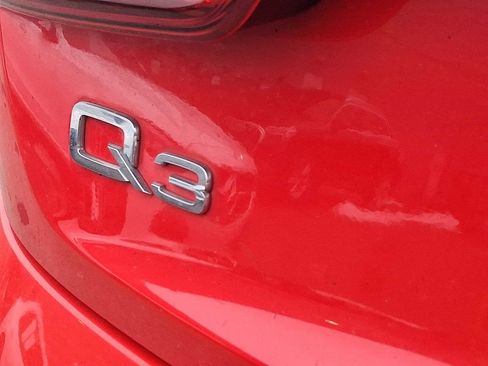 Used 2018 Audi Q3 2.0T Premium w/ Convenience Package image 24