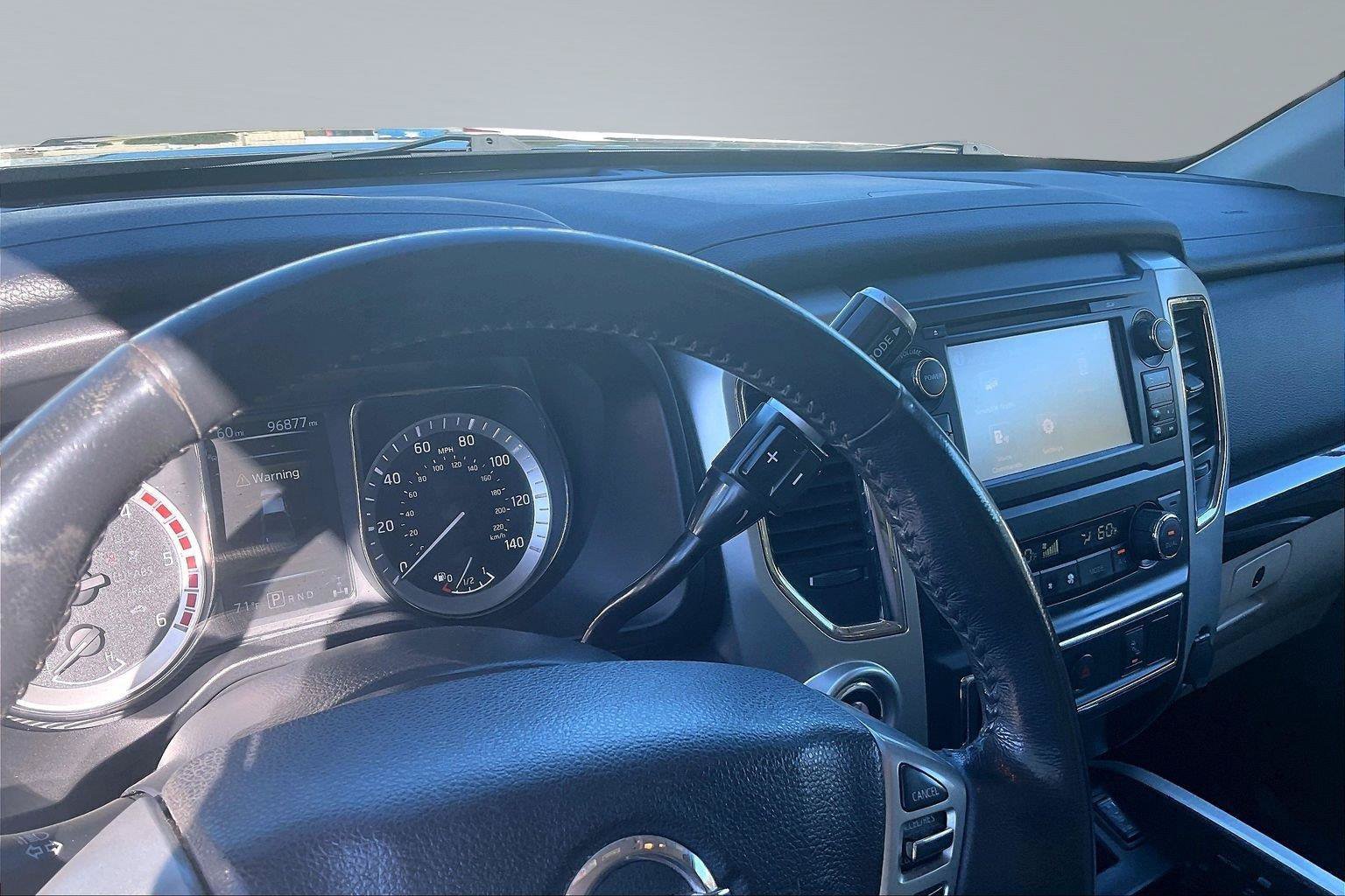 Used 2017 Nissan Titan SV AWD/4WD image 13