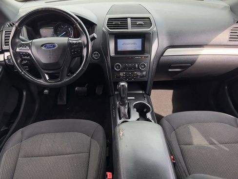 Used 2019 Ford Explorer XLT w/ Equipment Group 201A image 12