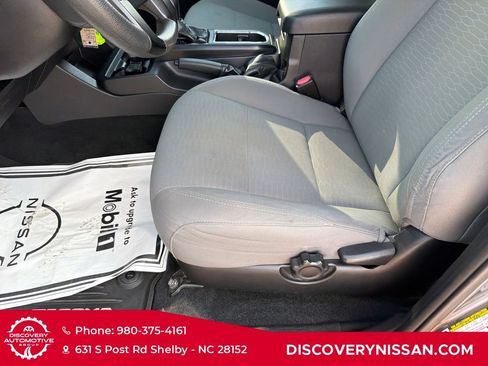 Used 2019 Toyota Tacoma SR w/ SR Convenience Package RWD image 16